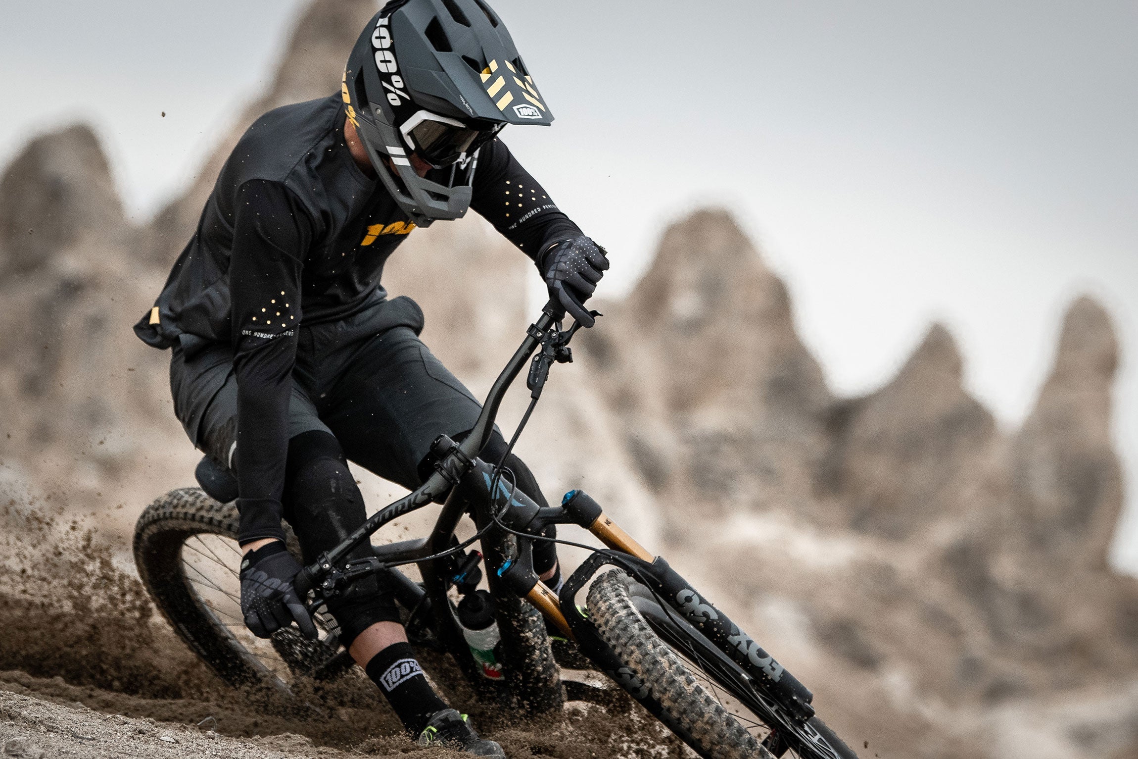 Trajecta Enduro Full Face Mountain Bike Helmet – 100%